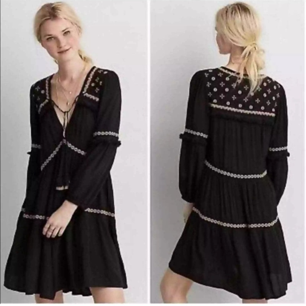 American Eagle Tiered Embroidered Boho Flowy Baby Doll Mini Dress Size S